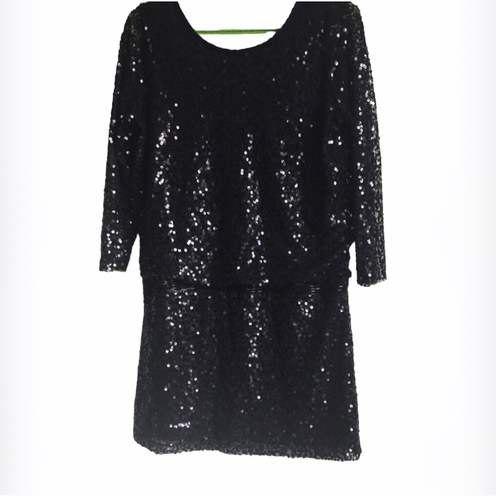 3 FOR $20 - HP. SMART SET Scoop Neck Body-Con Sequin Lined Mini 3/4 Sleeve Dress